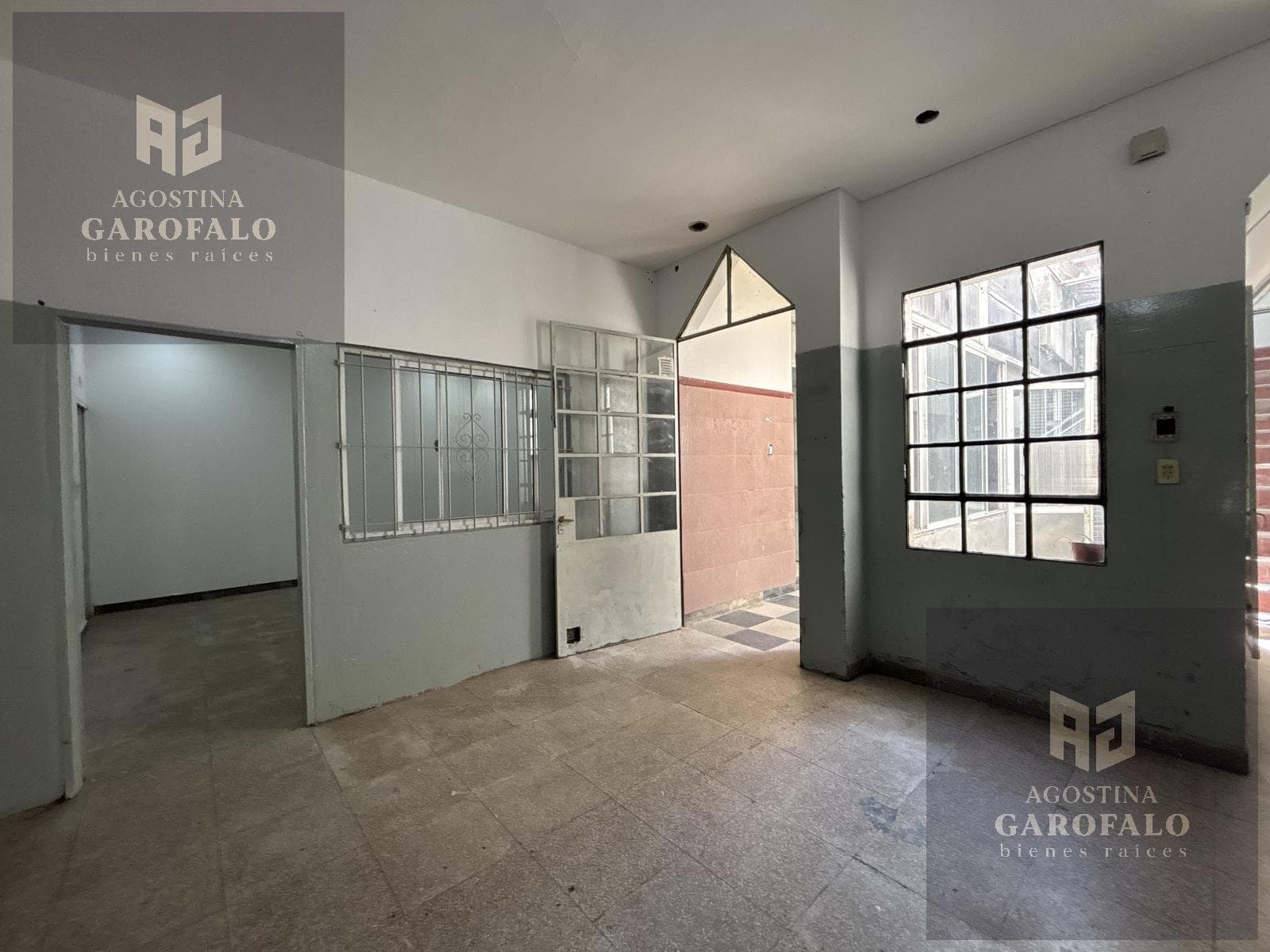 House for Sale in the Santa Rita Neighborhood - Multi-family residence, great investment opportunity!