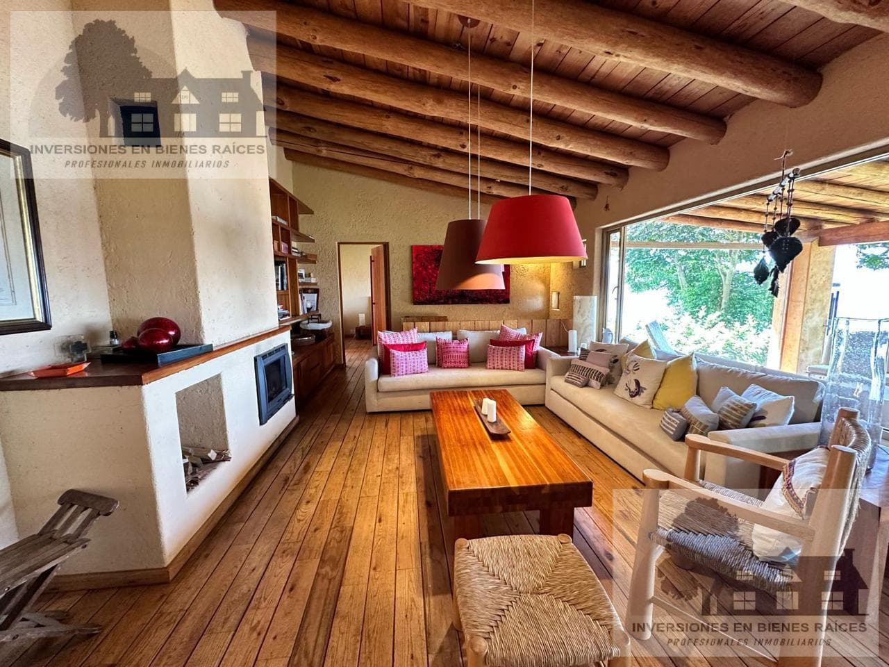 House for Sale in a Condominium in Valle de Bravo