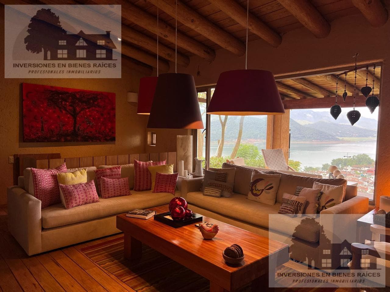 House for Sale in a Condominium in Valle de Bravo