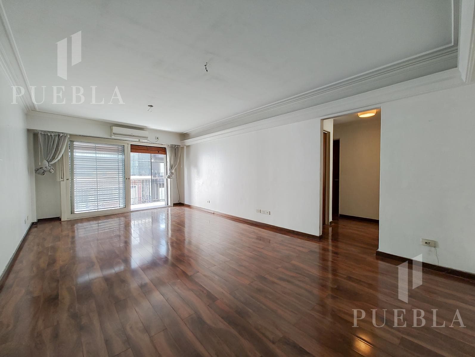 Venta Departamento 4 Ambientes con Dependencia, Cochera, Baulera y Palier Privado en Recoleta