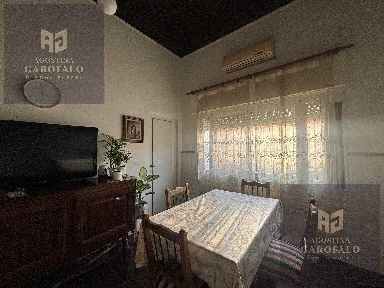 3-room duplex for sale with an interior courtyard in Parque Chacabuco