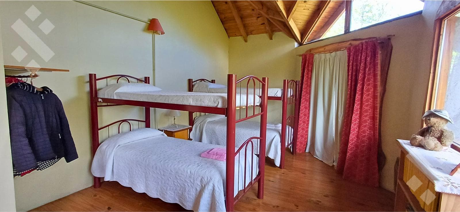 House for Sale: 250 m² - 5 bedrooms - Lago Hermoso - San Martín de los Andes