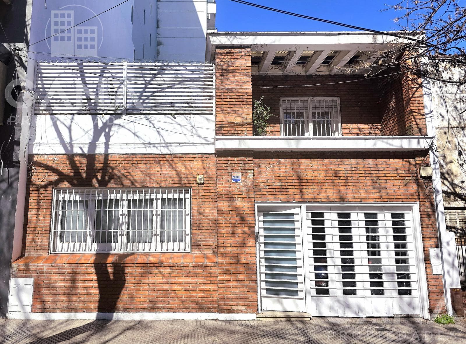 House for Sale with Renovated Garden—Excellent Location Just a Few Meters from the Mercado del Patio and Club Plaza