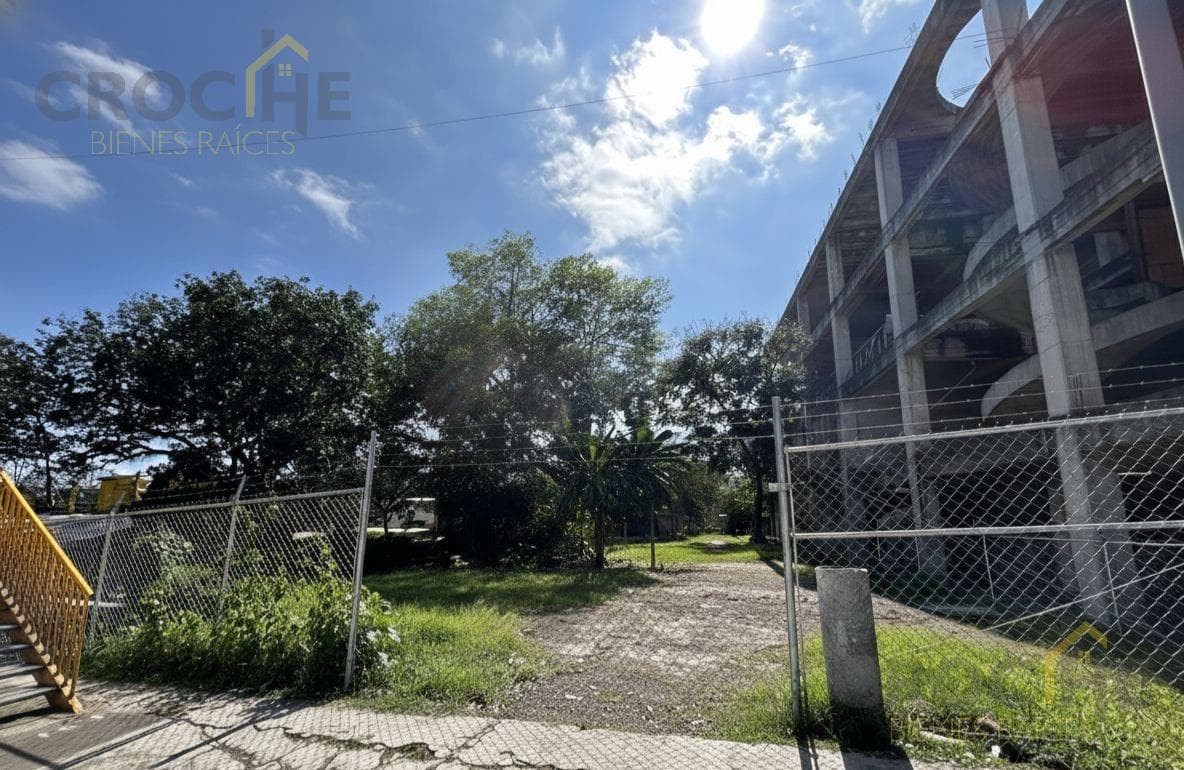 Land for Sale on Lazaro Cardenas Avenue, Xalapa, Veracruz, across from Aguasanta, below CAXA