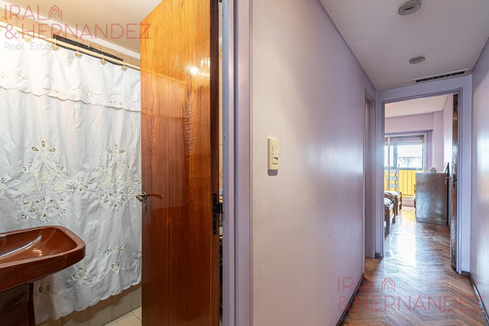 3-room apartment for sale in Flores with a DEDICATED PARKING SPACE and utility room