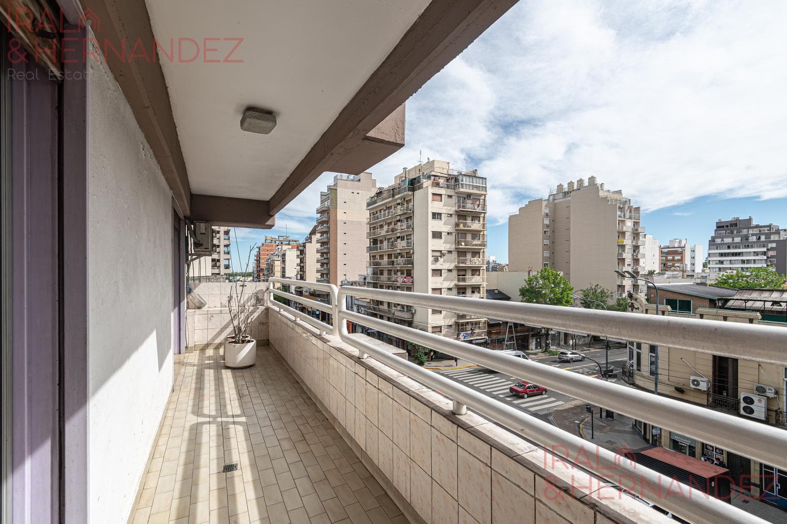 3-room apartment for sale in Flores with a DEDICATED PARKING SPACE and utility room