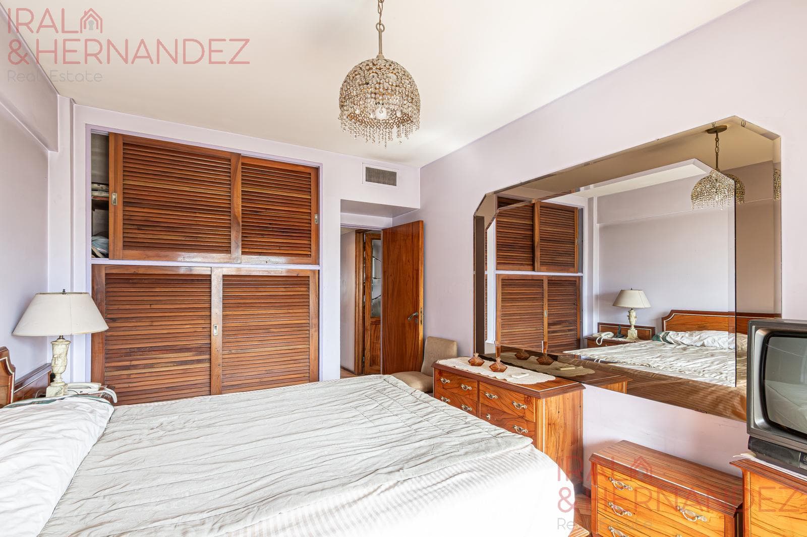 3-room apartment for sale in Flores with a DEDICATED PARKING SPACE and utility room