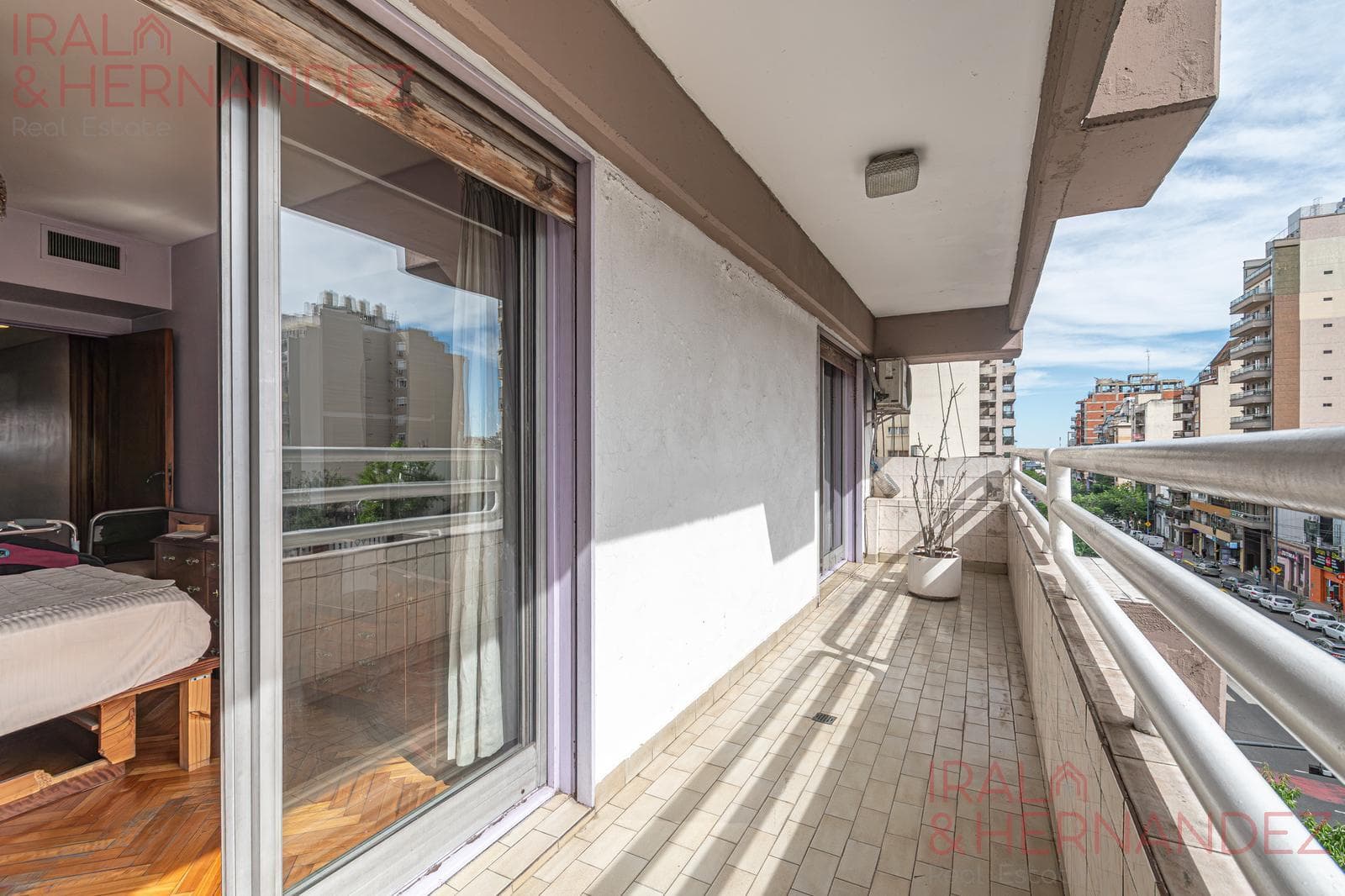 3-room apartment for sale in Flores with a DEDICATED PARKING SPACE and utility room