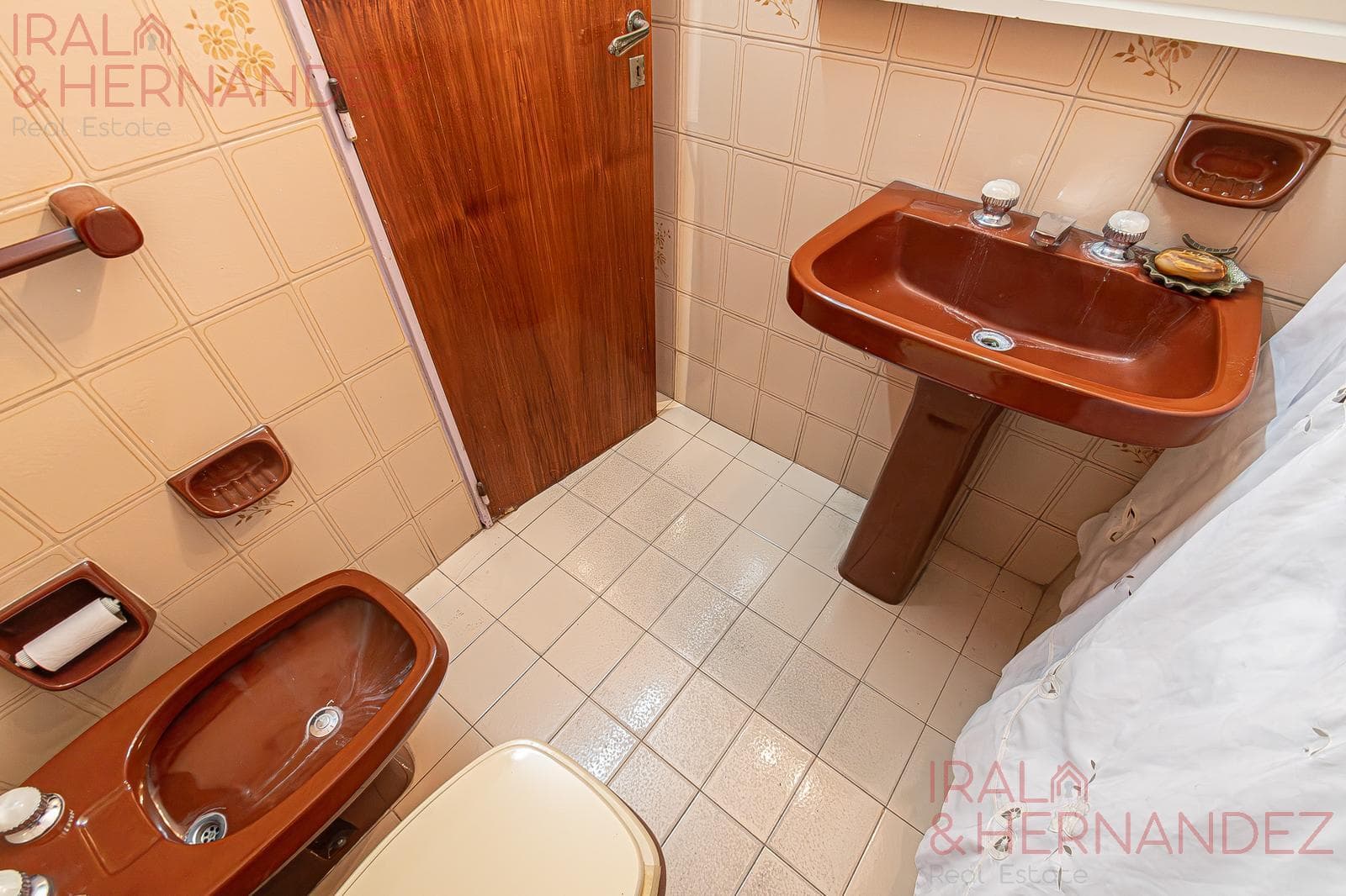 3-room apartment for sale in Flores with a DEDICATED PARKING SPACE and utility room