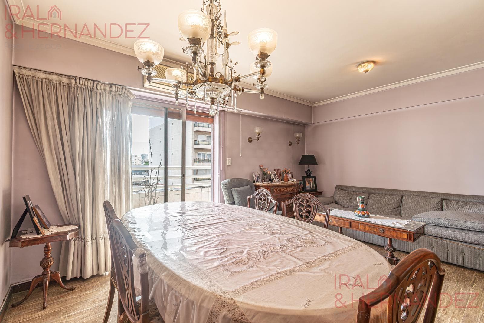 3-room apartment for sale in Flores with a DEDICATED PARKING SPACE and utility room