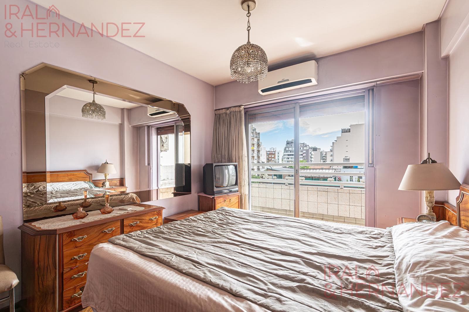 3-room apartment for sale in Flores with a DEDICATED PARKING SPACE and utility room