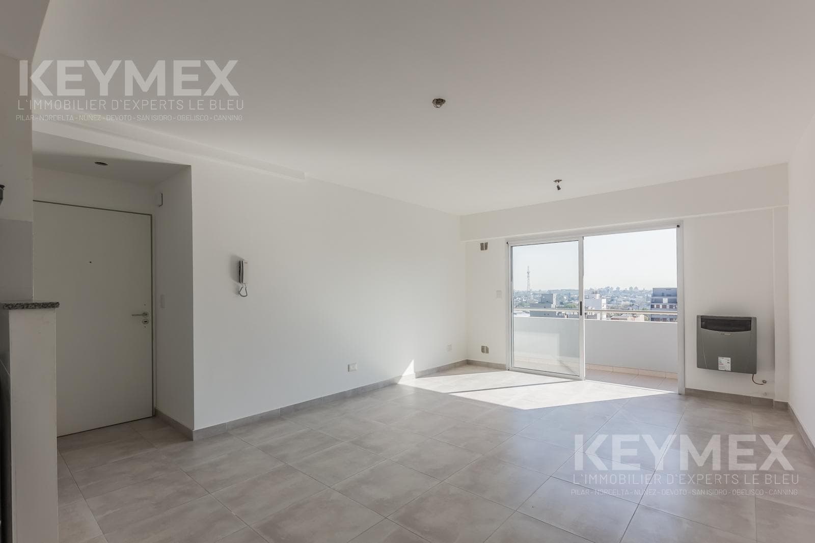 Studio apartment for sale in Morón, with garage and storage room; eligible for a mortgage