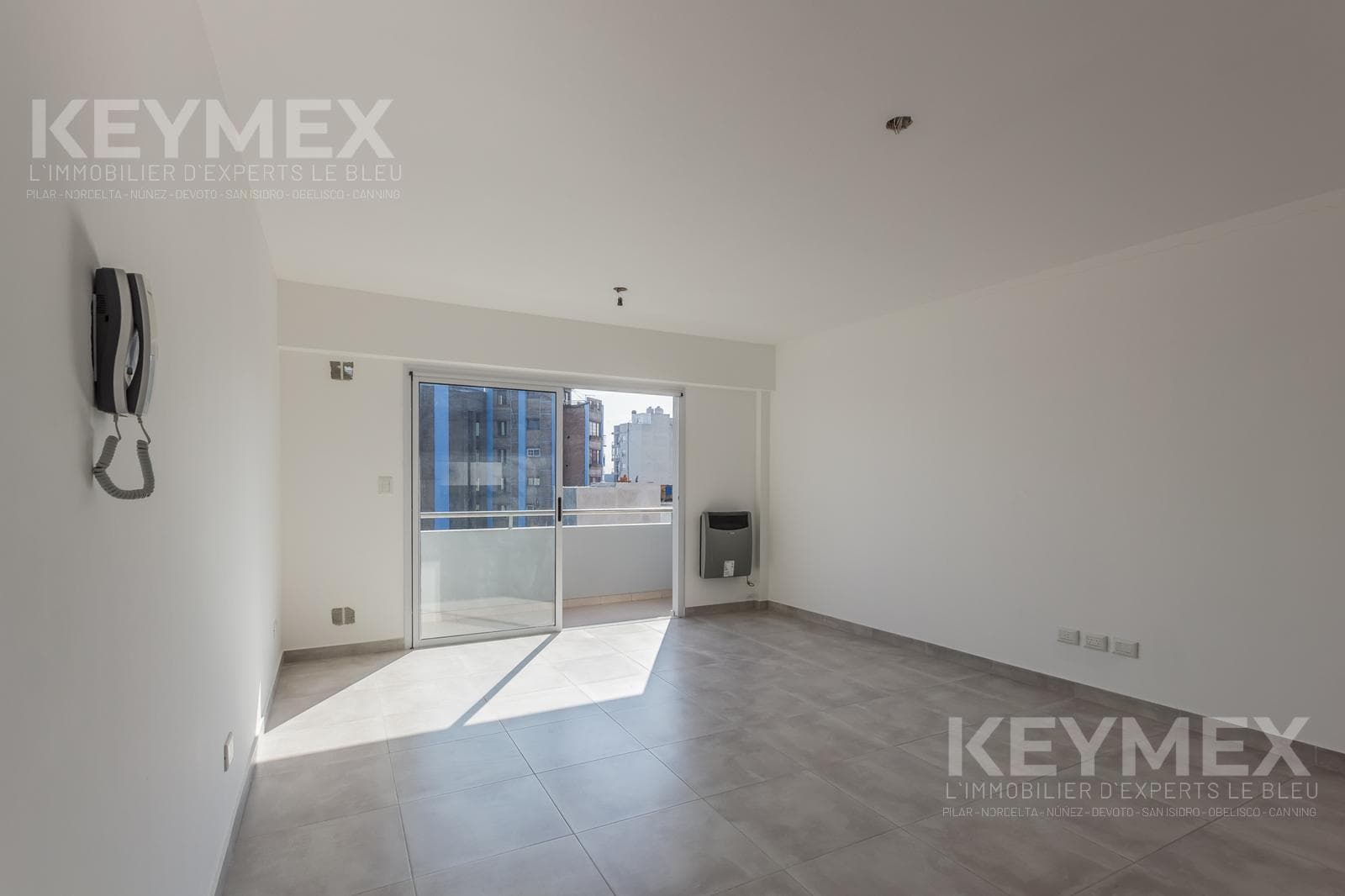 Studio apartment for sale in Morón, with garage and storage room; eligible for a mortgage