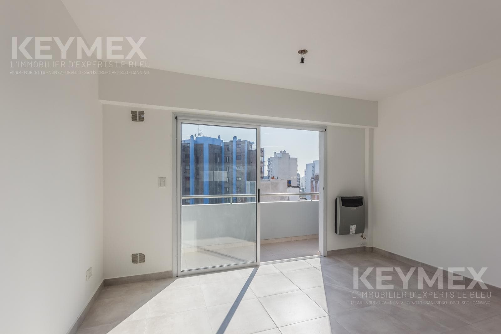 Studio apartment for sale in Morón, with garage and storage room; eligible for a mortgage