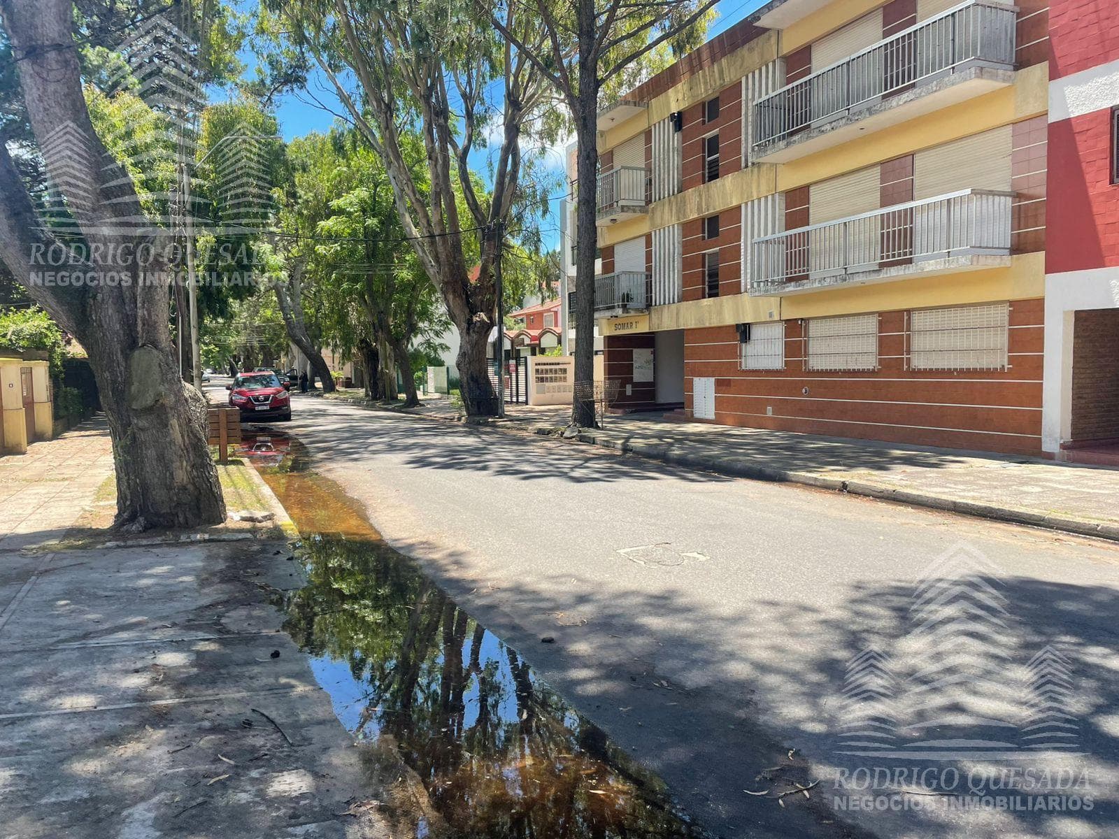 Modern ground-floor apartment, just 3 blocks from the ocean!! PRICE REDUCED - GREAT OPPORTUNITY