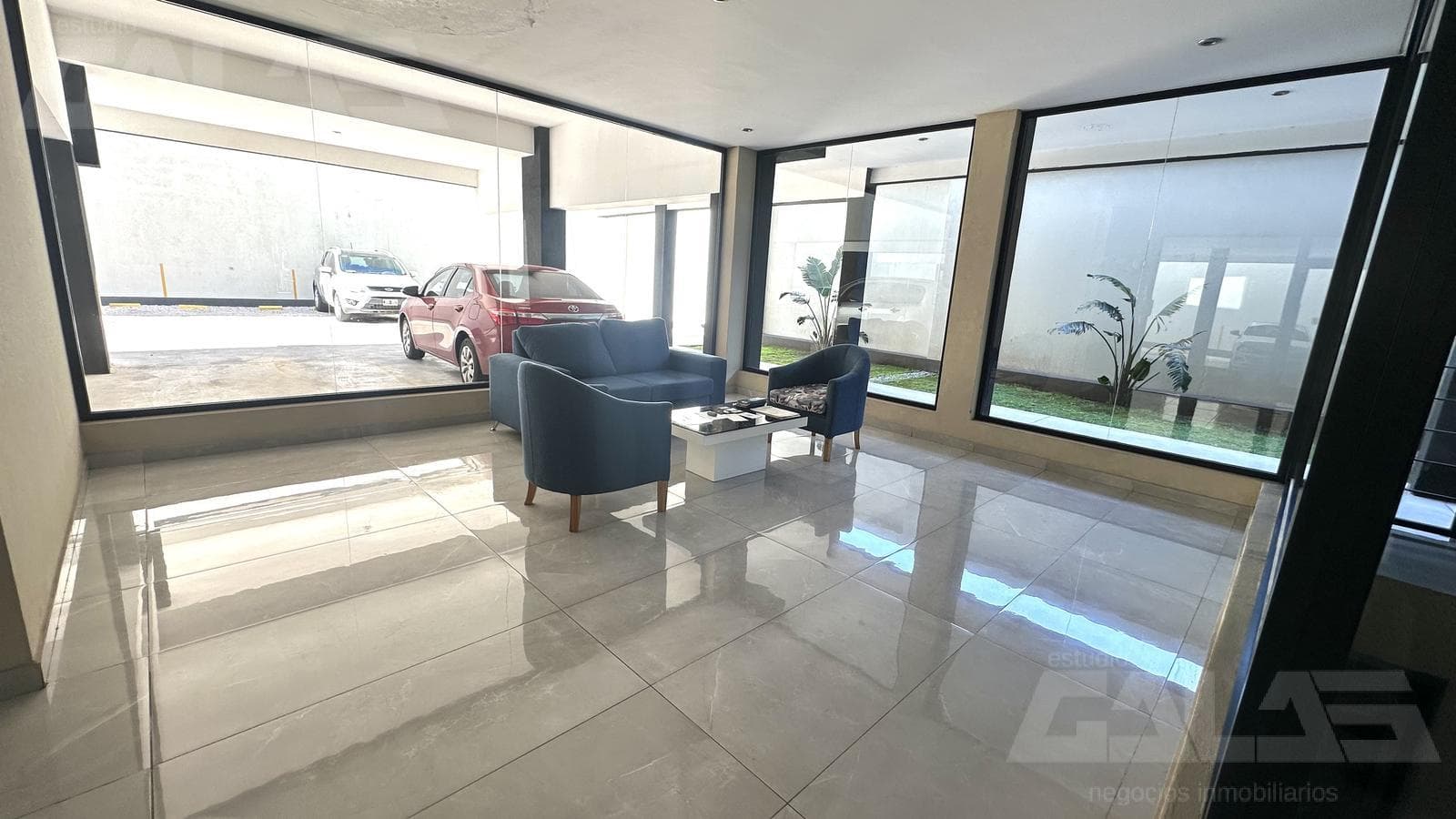 Two-room apartment with a garage in Ituzaingó Sur on Rivadavia Avenue