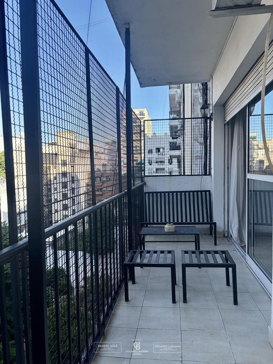 Short-term rental of a 4-room apartment in Recoleta