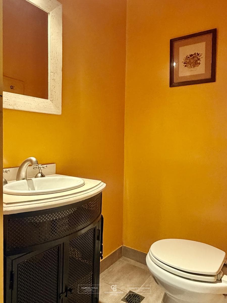 Short-term rental of a 4-room apartment in Recoleta
