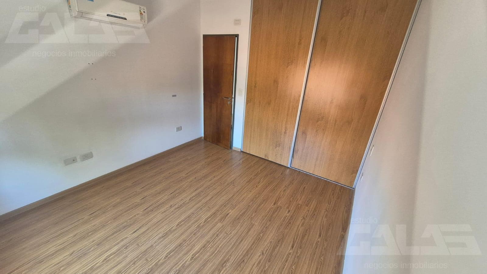 APARTMENT | 2 ROOMS | GARAGE | NORTH ITUZAINGO