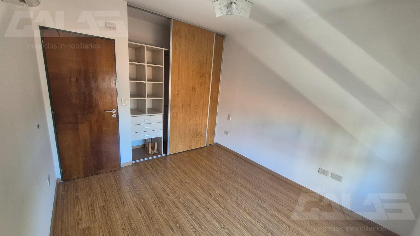 APARTMENT | 2 ROOMS | GARAGE | NORTH ITUZAINGO