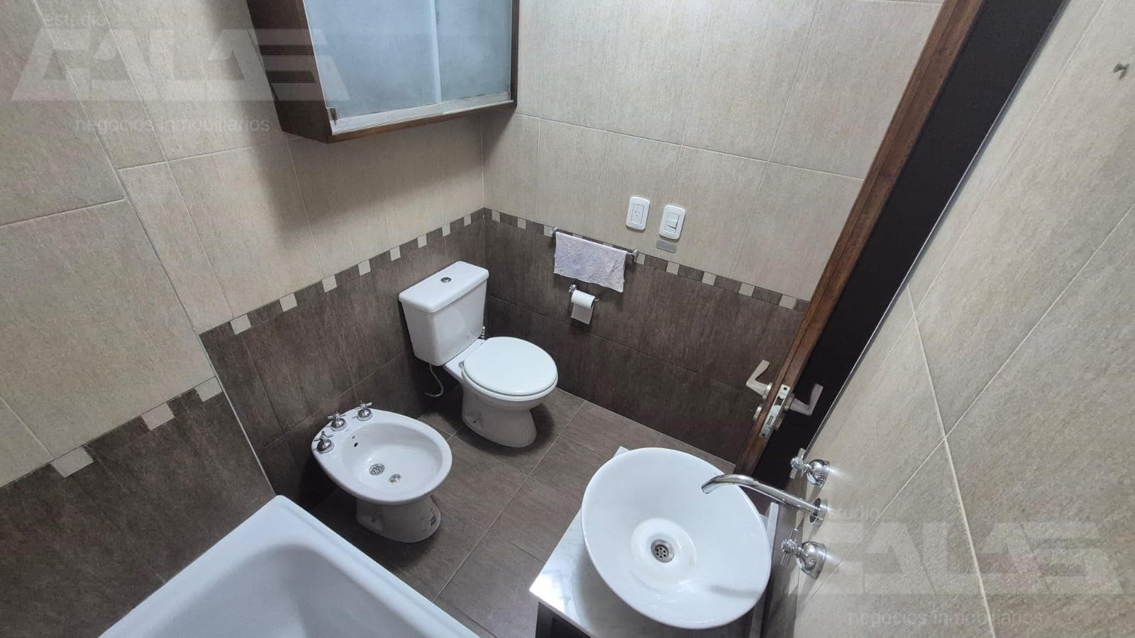 APARTMENT | 2 ROOMS | GARAGE | NORTH ITUZAINGO