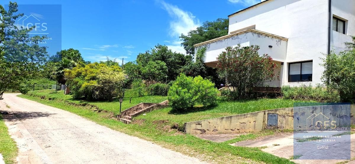Excellent Opportunity: House in a Country Club