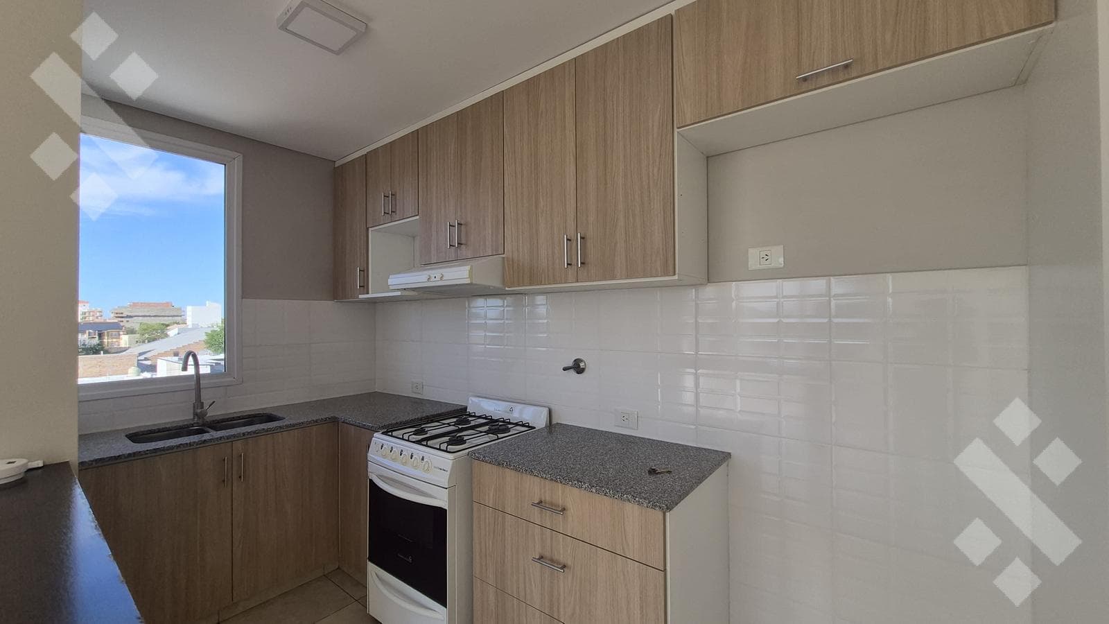 FOR RENT: 2-Bedroom Apartment in Cipolletti