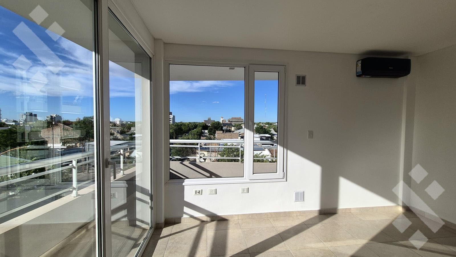 FOR RENT: 2-Bedroom Apartment in Cipolletti
