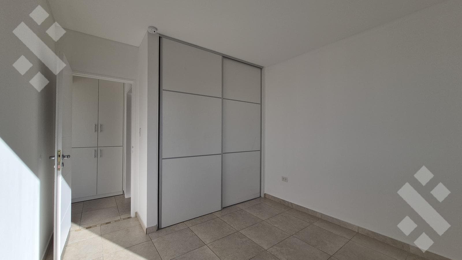 FOR RENT: 2-Bedroom Apartment in Cipolletti