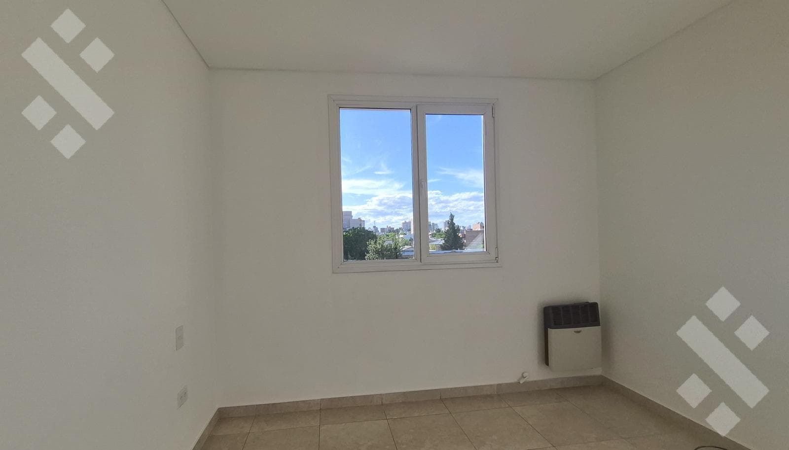 FOR RENT: 2-Bedroom Apartment in Cipolletti