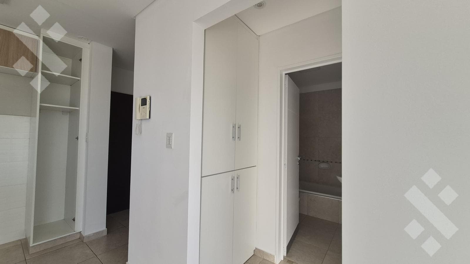 FOR RENT: 2-Bedroom Apartment in Cipolletti