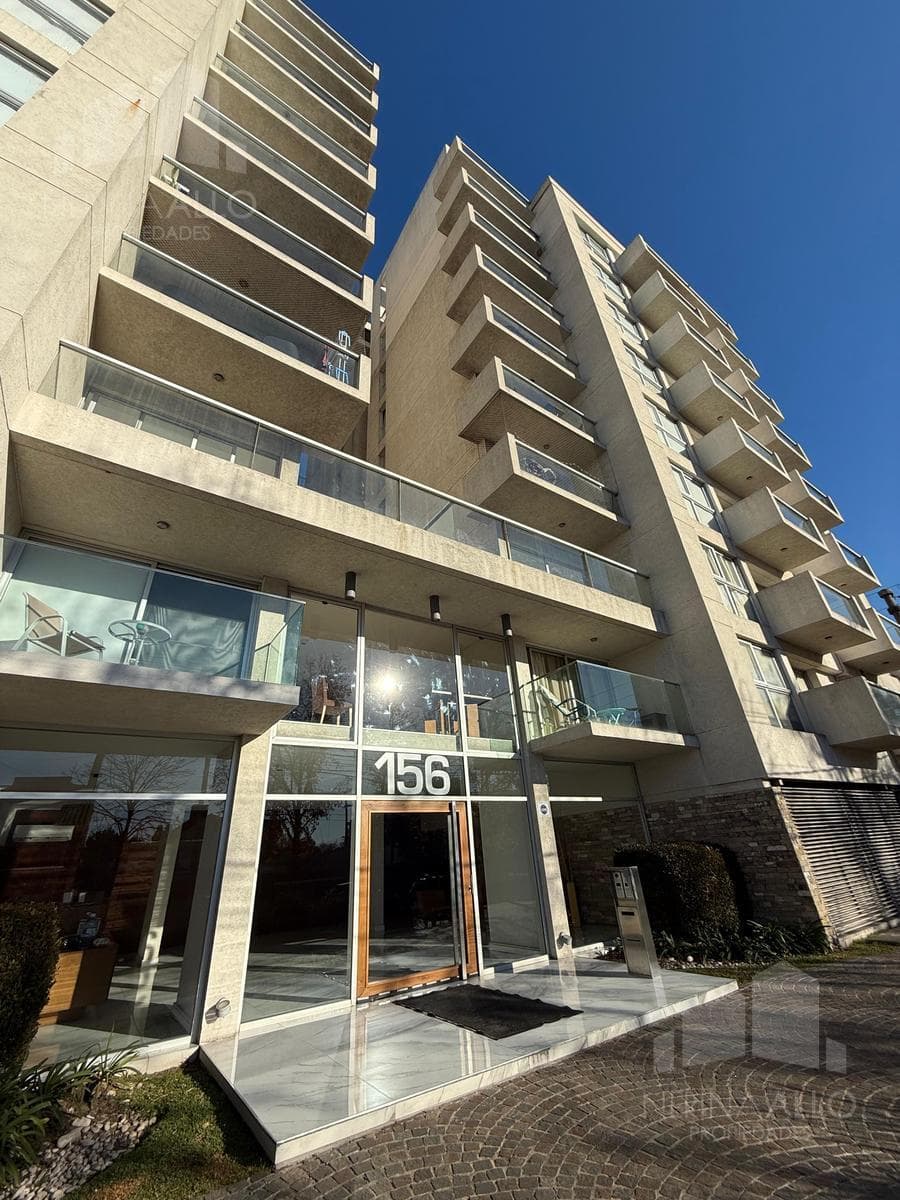 2-ROOM APARTMENT FOR RENT OR SALE WITH GARAGE IN NORTH ITUZAINGO, DURBAN MANSILLA