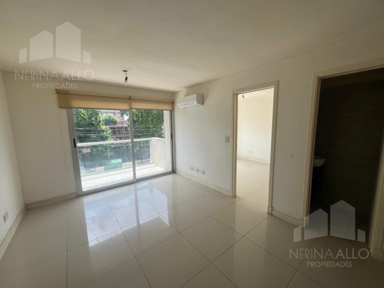 2-ROOM APARTMENT FOR RENT OR SALE WITH GARAGE IN NORTH ITUZAINGO, DURBAN MANSILLA
