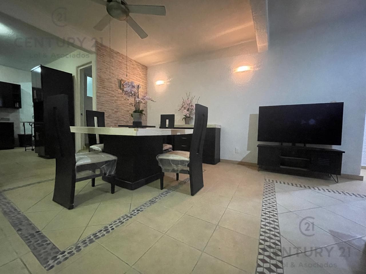 Apartment in the Las Playas Subdivision