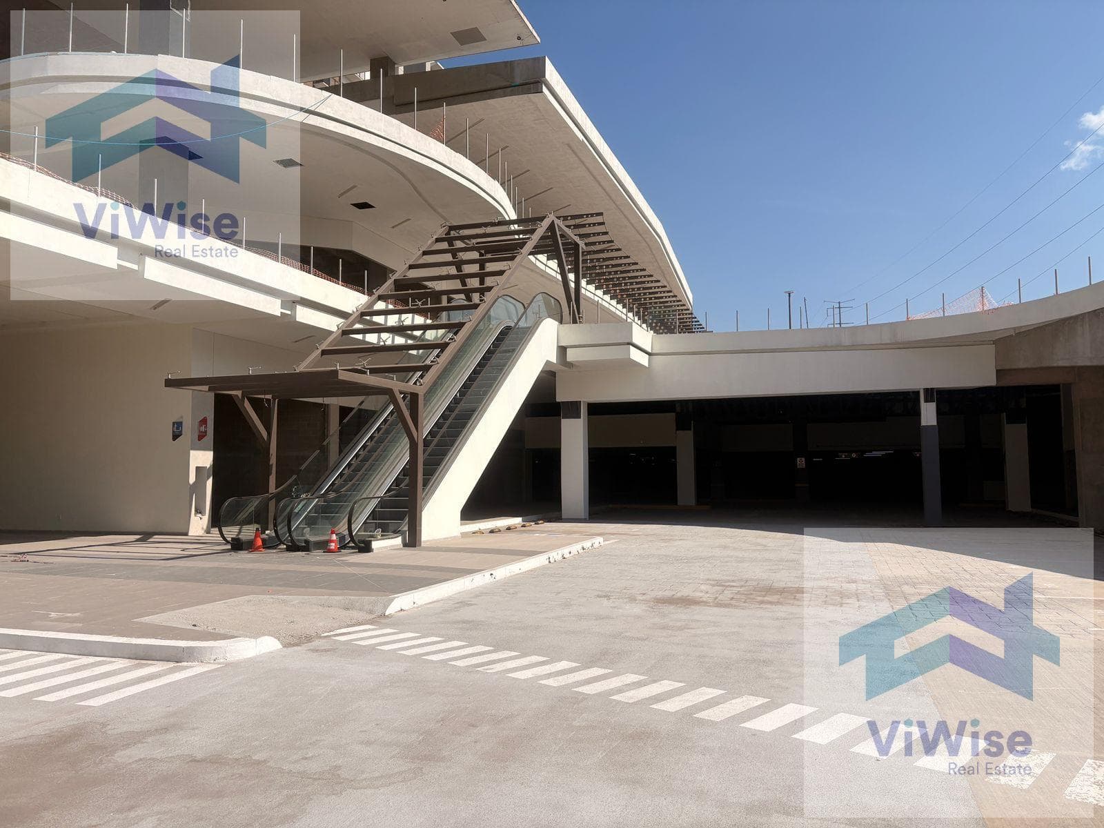 Commercial Space in a Plaza for Sale, Centro Sur, Querétaro