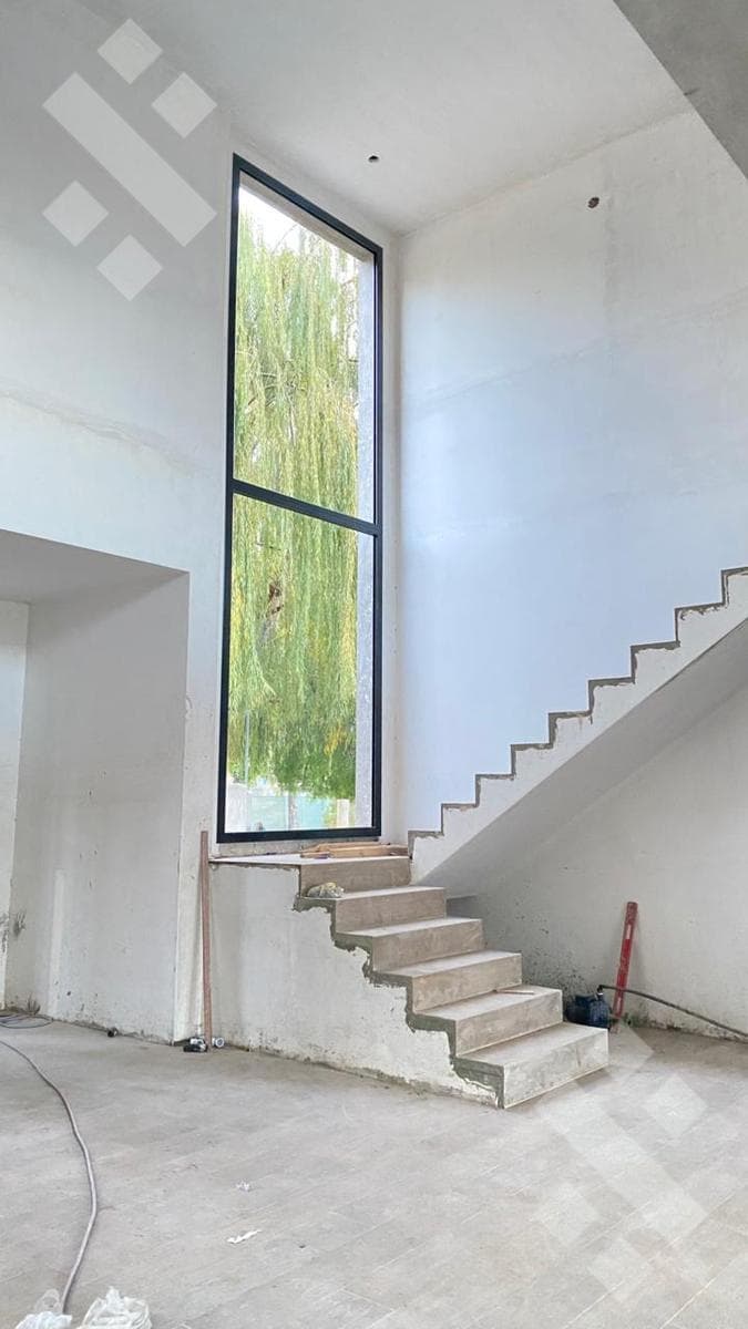 Executive Residence in the Santa Angela III Neighborhood, Centenario
