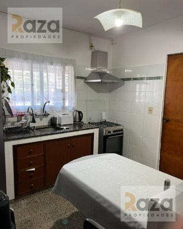 3-Bedroom House for Sale with Garage, Cordón: A Unique Investment Opportunity!