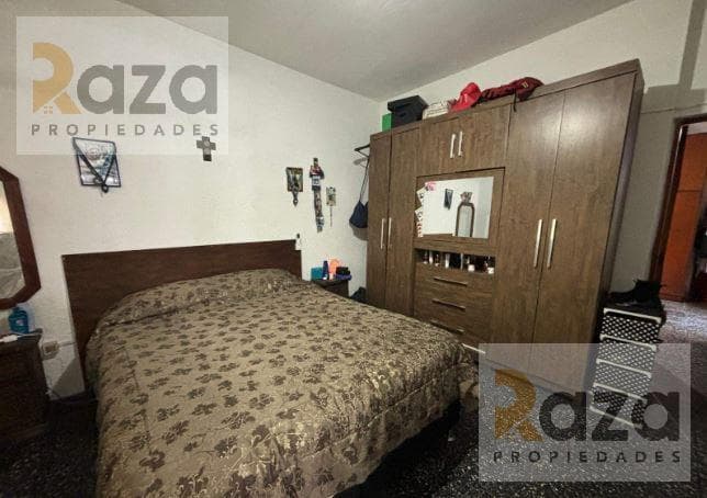 3-Bedroom House for Sale with Garage, Cordón: A Unique Investment Opportunity!
