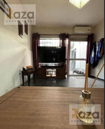 3-Bedroom House for Sale with Garage, Cordón: A Unique Investment Opportunity!