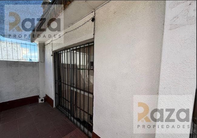 3-Bedroom House for Sale with Garage, Cordón: A Unique Investment Opportunity!