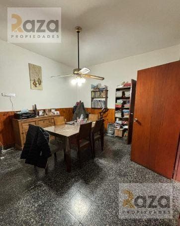 3-Bedroom House for Sale with Garage, Cordón: A Unique Investment Opportunity!