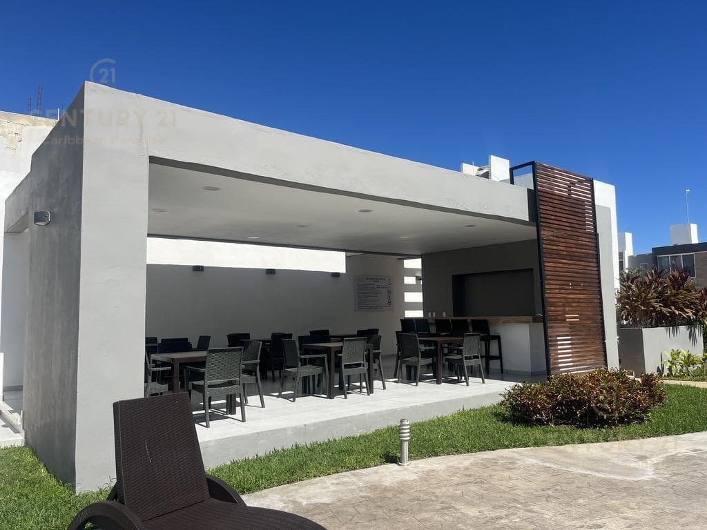 House for Sale in Porto Alto Privada Vallarta, Playa del Carmen P4509