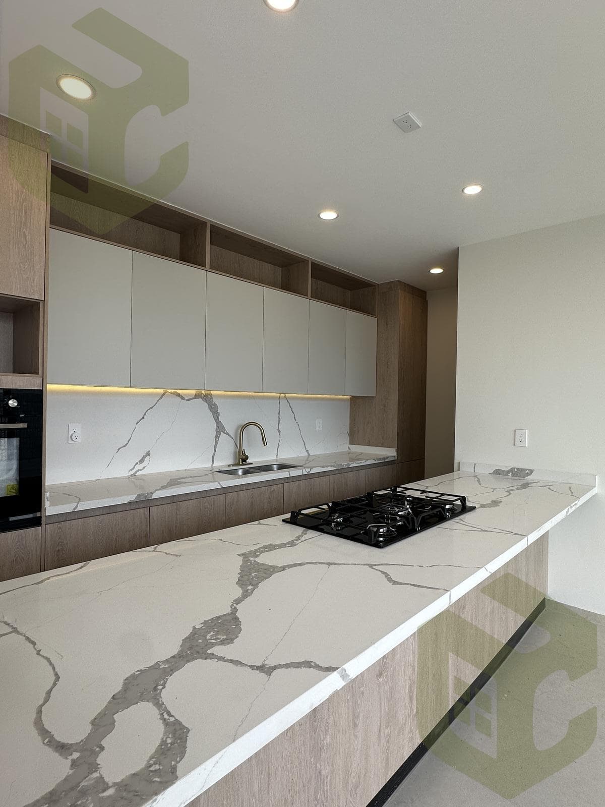 WITH THE MAIN BEDROOM ON THE GROUND FLOOR