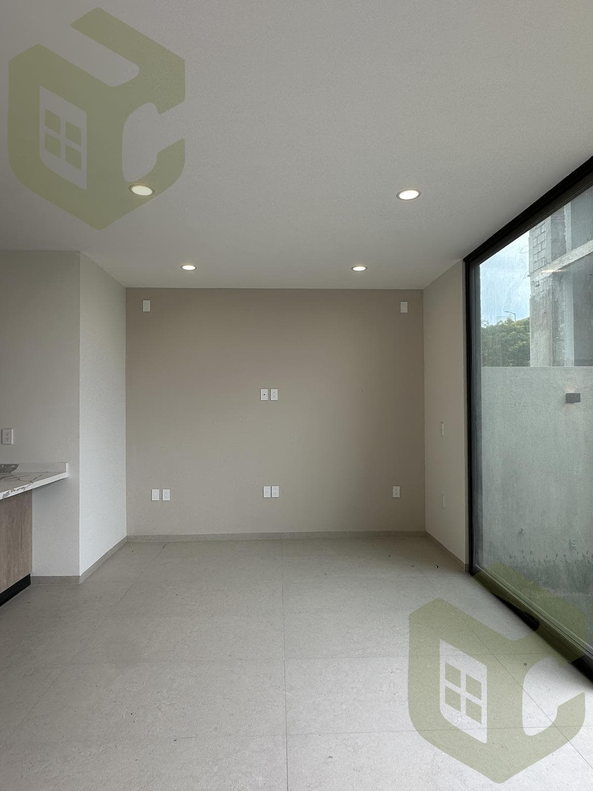 WITH THE MAIN BEDROOM ON THE GROUND FLOOR