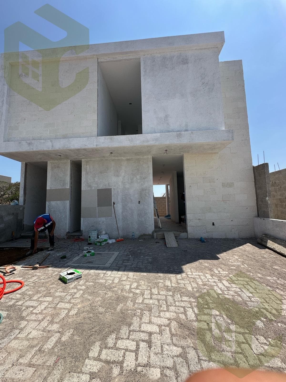 WITH 3 SPACIOUS BEDROOMS