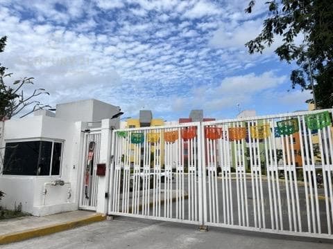 Apartment for Sale on Paseo Sisal in Playa del Carmen P4514