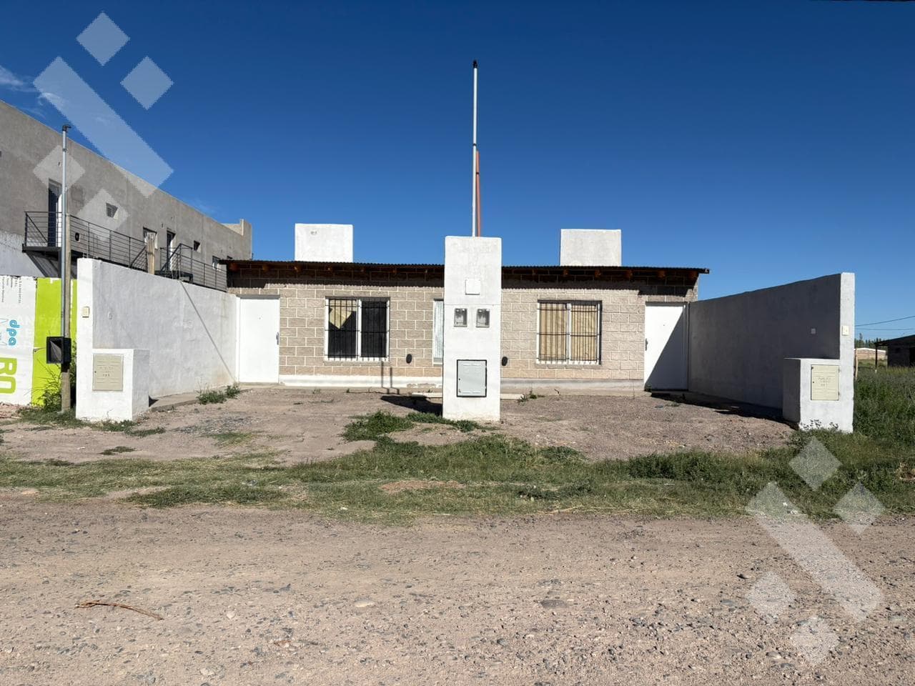 2-BEDROOM HOUSE FOR SALE (IN A CONDOMINIUM) - LA MARTINA II NEIGHBORHOOD - GRAL. ROCA
