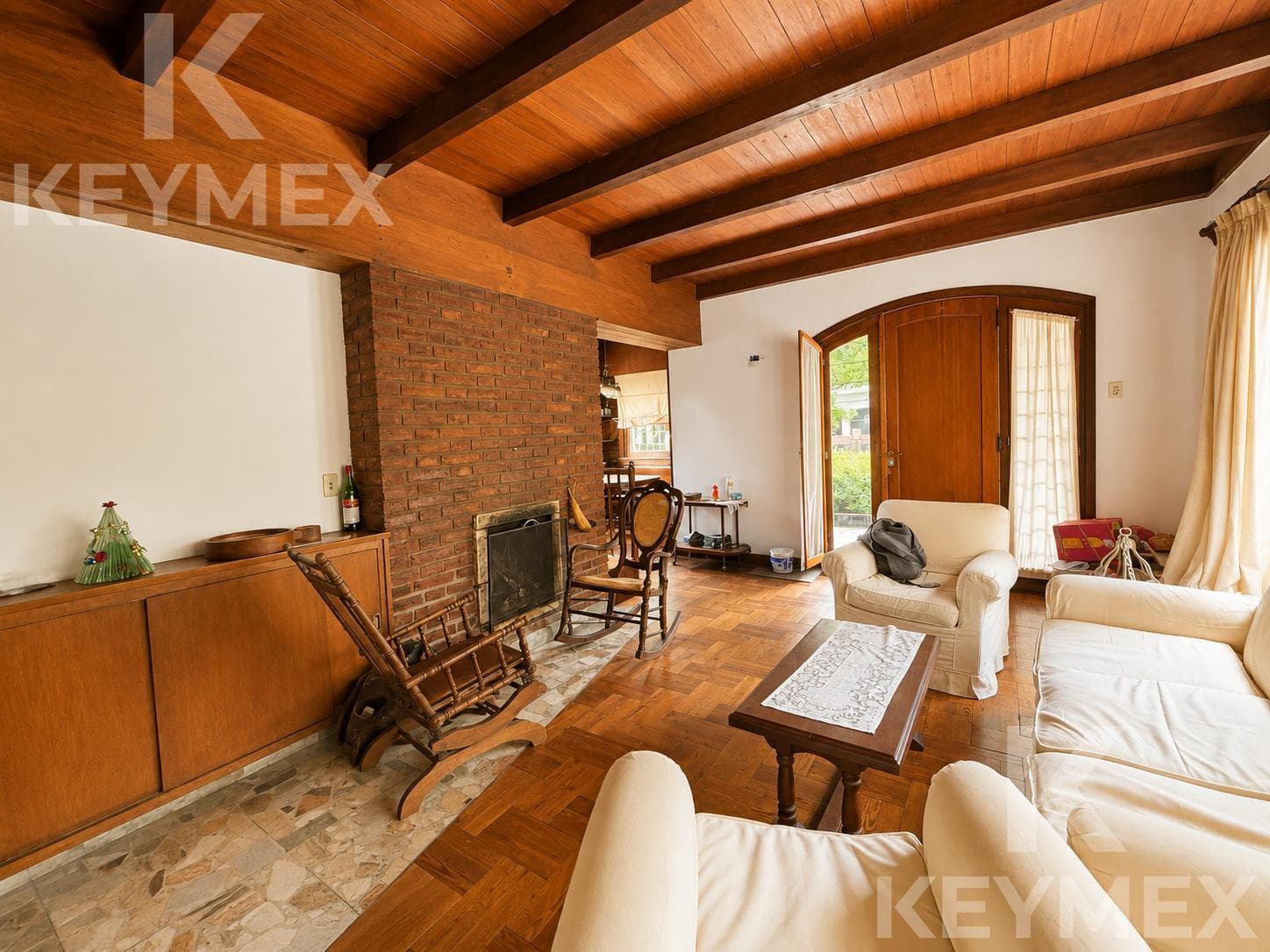 4-Bedroom House for Sale in La Plata - BANK-OWNED PROPERTY
