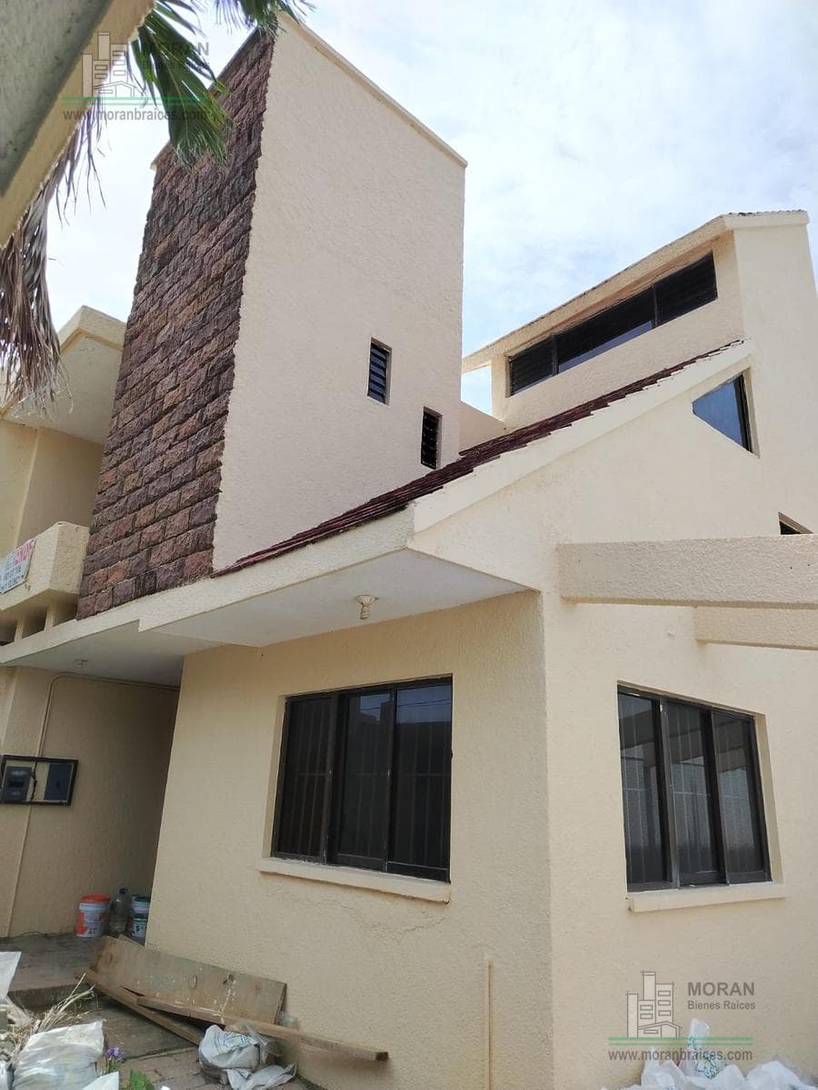 House at 2503 Cuauhtémoc Avenue, Puerto Mexico, Coatzacoalcos, Ver.