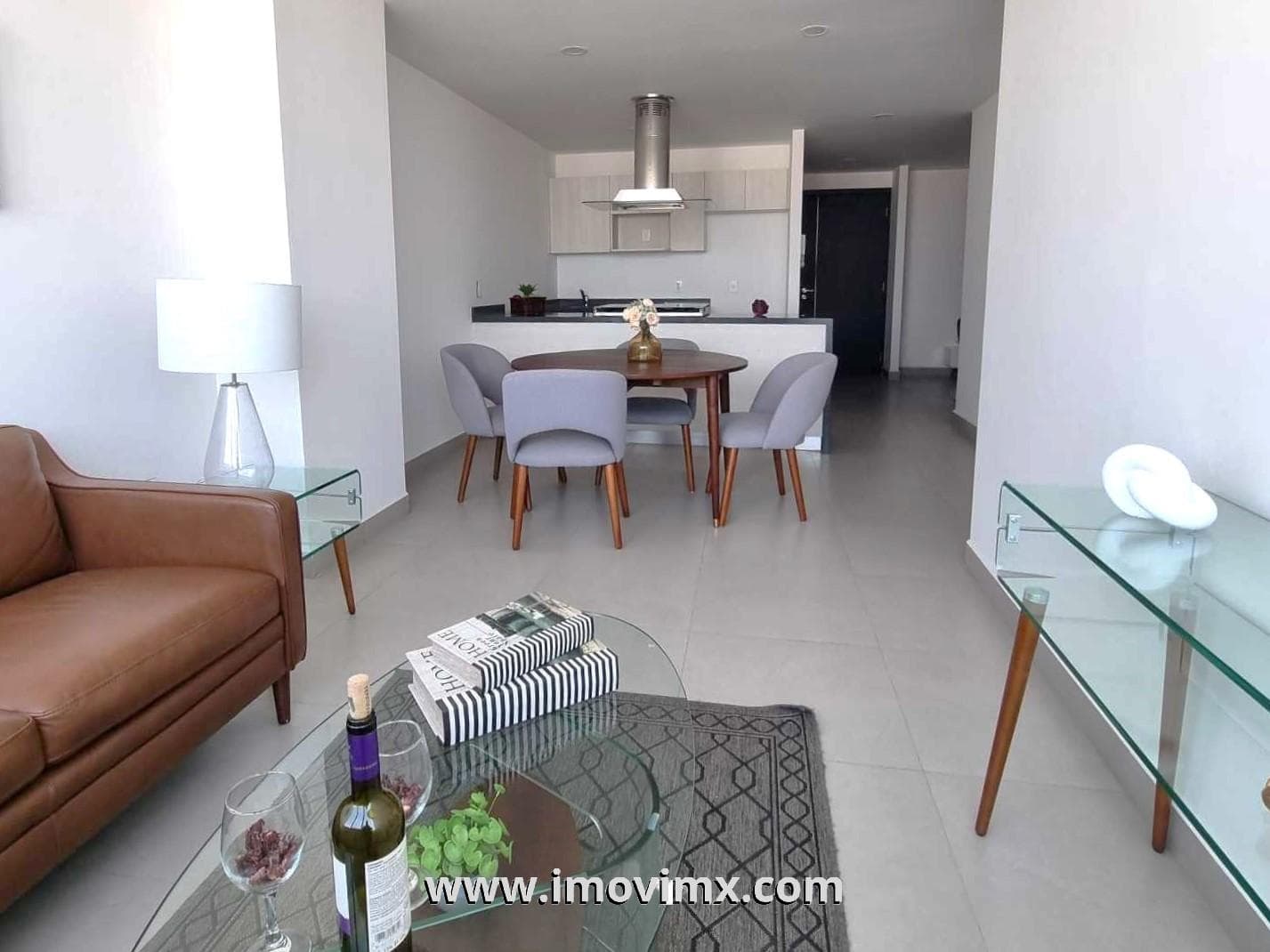 Your home in Portales Norte with 2 bedrooms + a master bedroom and a private parking space.